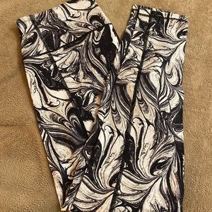 Victoria’s Secret Knockout Full Length leggings